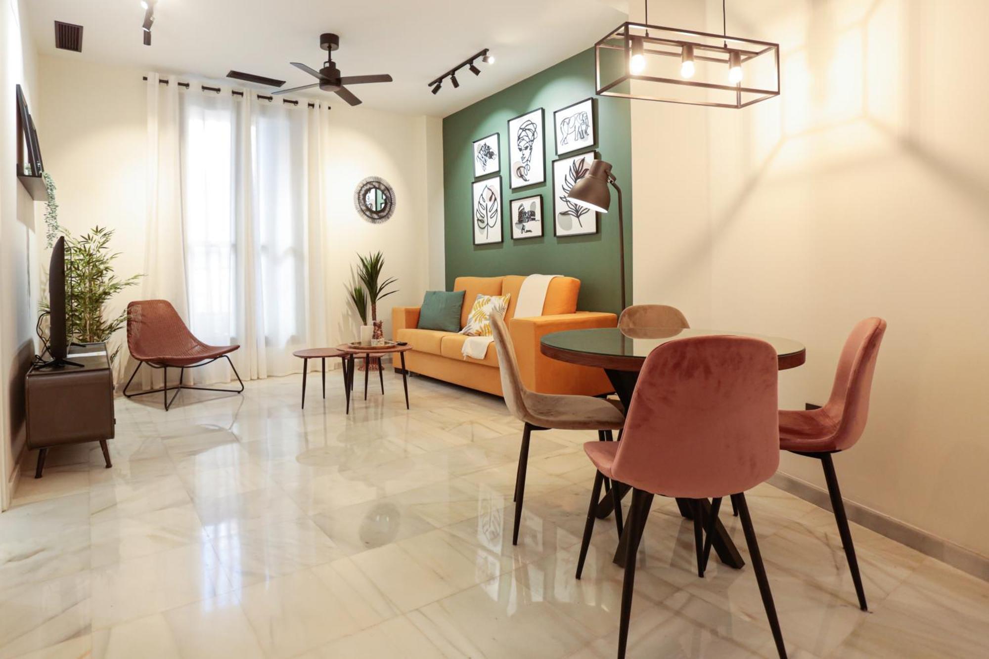 Monkeys Apartments Cervantes, Seville